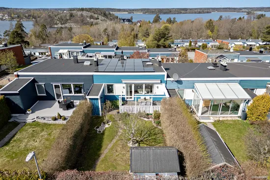 Villa, Radhus, Laxholmsbacken 96, Johannesdal - Vårberg, Stockholm