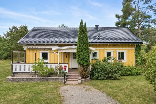 Villa, Ängsuddsvägen 32, Ängsudden/Laggarudden, Upplands-Bro