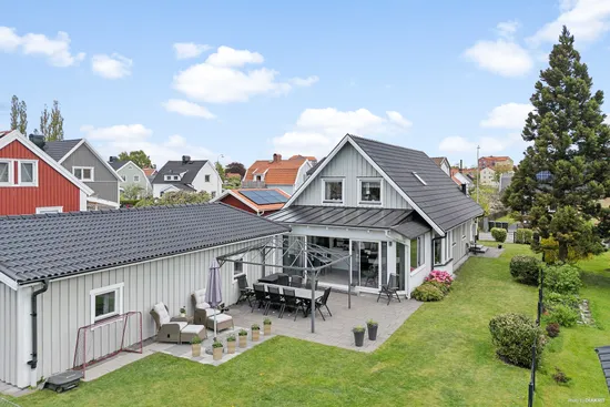 Villa, Vårflodsgatan 20, Centrala Hisingen Bräcke, Göteborg