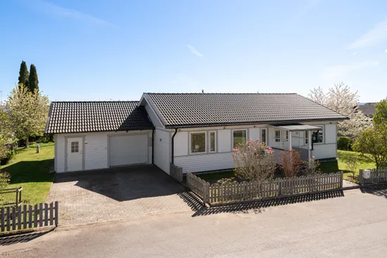 Villa, Svelviksvägen 35, Centralt, Vadstena