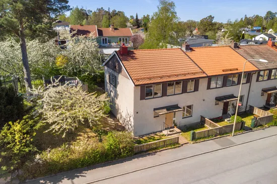 Villa, Radhus, Sämjevägen 23, Nälsta, Stockholm