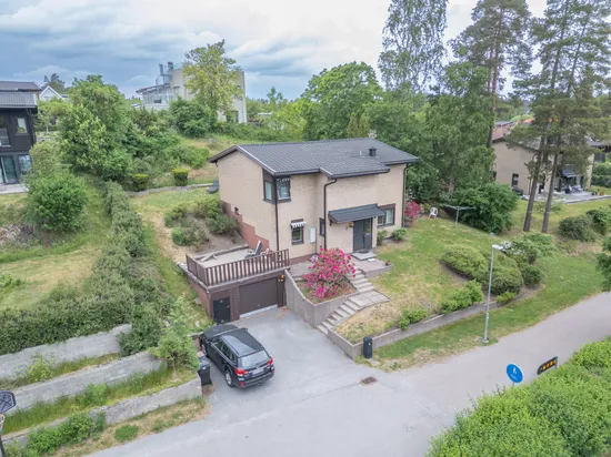Villa, Bronsvägen 7, Skarpäng, Täby