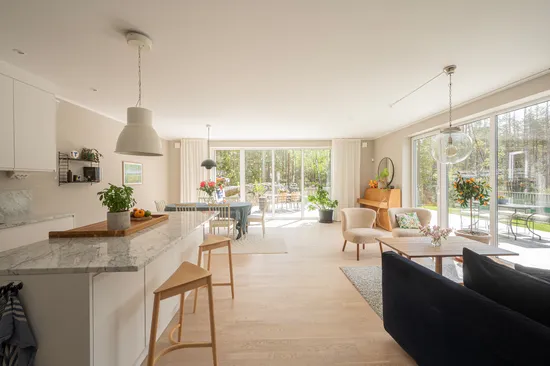 Radhus, Pantografvägen 10A, Högmora, Huddinge