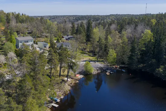 Villa, Kvarnsjövägen 7, Gladö Kvarn, Huddinge