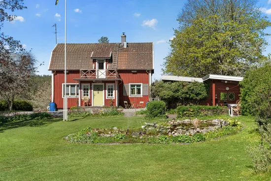 Villa, Bränn-Ekeby Vybo 1 samt Ömansås Lillhem 1, Bränn-Ekeby, Nyköping