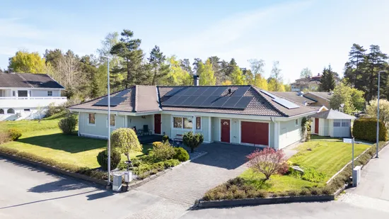 Villa, Keravavägen 22, Skogshöjden, Trollhättan
