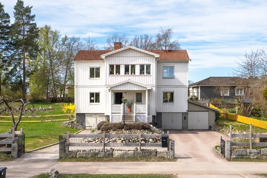 Villa, Björnövägen 24, Framnäs, Västerås