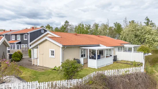 Villa, Norra Fridhemsvägen 17, Halvorstorp, Trollhättan