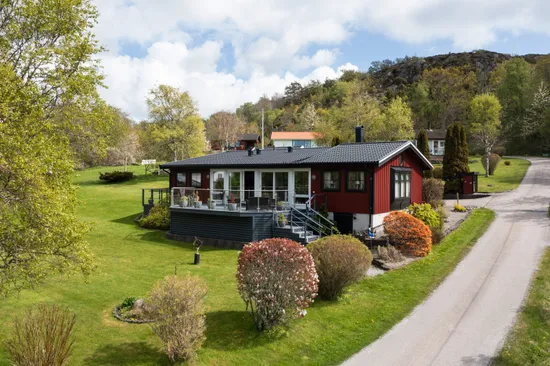 Villa, Röd 159 Hälleviksstrand, Orust