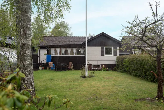 Villa, Travvägen 12, Håbo