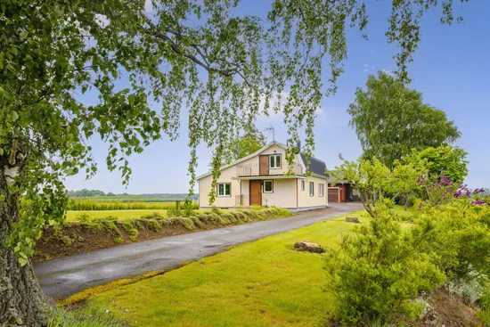 Villa, Täng Smedjebacken 1, Täng, Grästorp