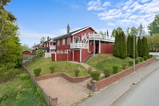 Radhus, Götavägen 74, Gribbylund, Täby