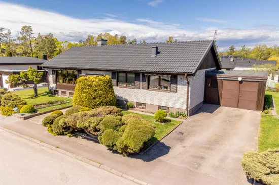 Villa, Tre hällars väg 8, Kristineberg, Oskarshamn