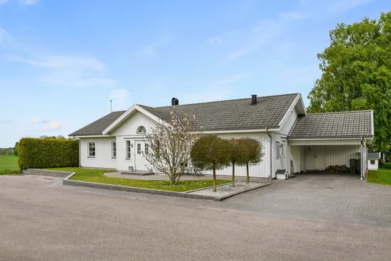 Villa, Movägen 6, Larv, Vara