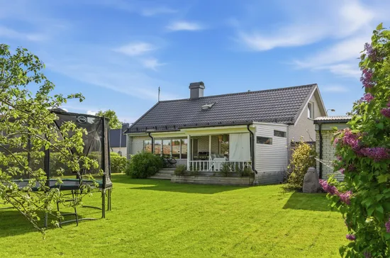 Villa, Hökvägen 19, Söderslätt, Umeå