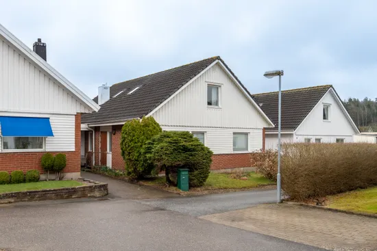 Villa, Sira Olafs gata 10, Herrestad, Uddevalla