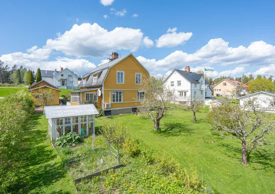 Villa, Åkaregatan 6, Sandviken