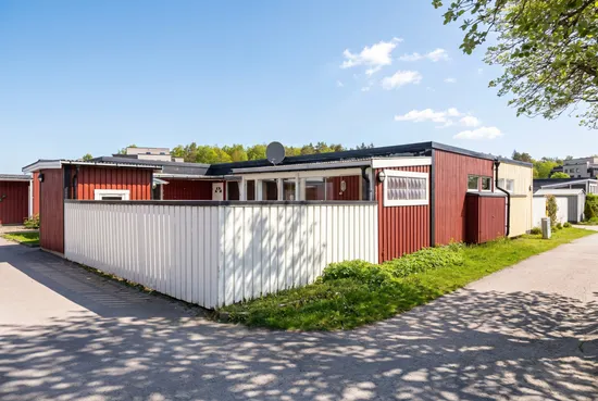 Villa, Radhus, Plåtverksgatan 81, Bäckby, Västerås