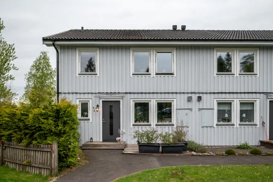 Radhus, Vasshallavägen 5A, Gånghester, Borås