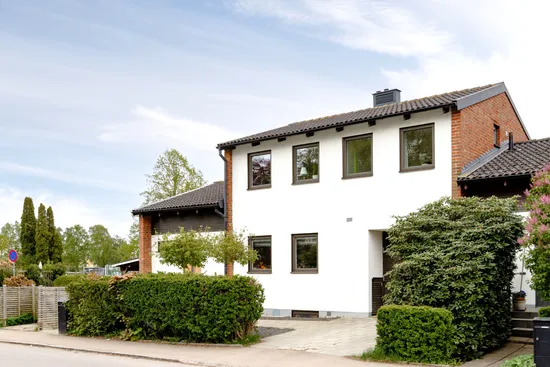 Villa, Radhus, Kristina Nilssons väg 22, Norr/Centrum, Växjö