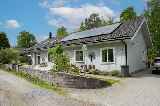 Villa, Vallmovägen 11, Tullinge Villastad, Botkyrka