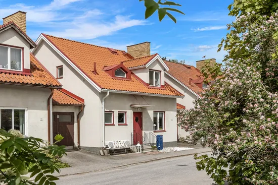 Radhus, Växthusvägen 9, Vega, Västerås