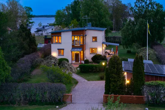 Villa, Ekebyviken 26, Ekeby-Almby, Örebro