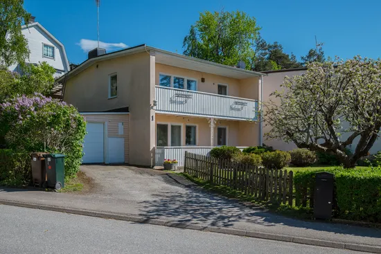 Villa, Bergvägen 1, Rickeby/Karlberg, Vallentuna
