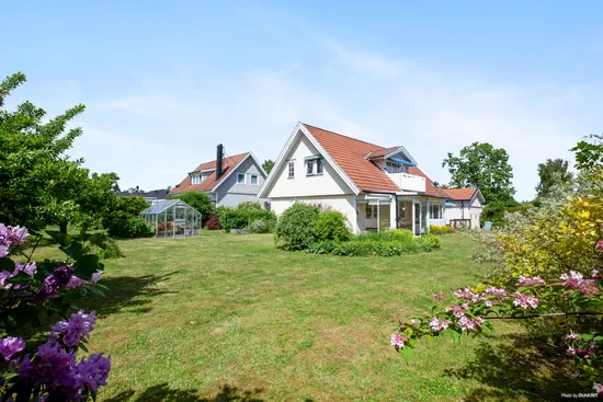 Villa, Vedgränd 12, Skarpäng, Täby