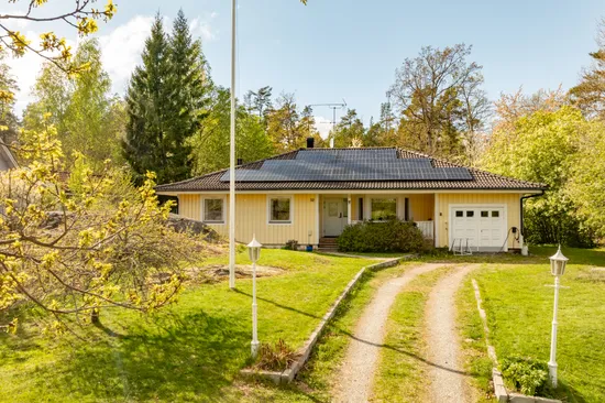 Villa, Lillbodavägen 32, Dyvik, Österåker