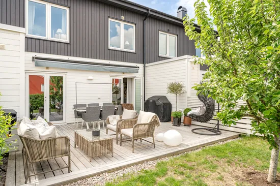 Bostadsrätt, Radhus, Ugglevägen 15, Ullna strand, Täby