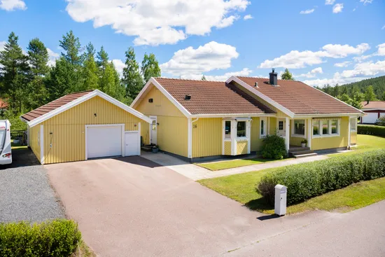 Villa, Listvägen 16, Mora By, Säter