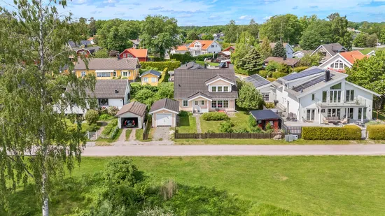 Villa, Östra Sjöstigen 4, Enhagen, Västerås