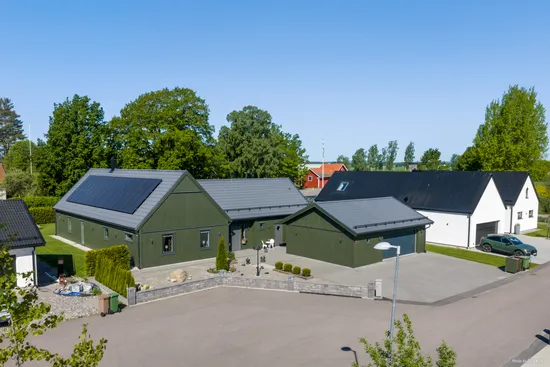 Villa, Knekt Eklöfs gata 4, Ryttartorpet, Kumla