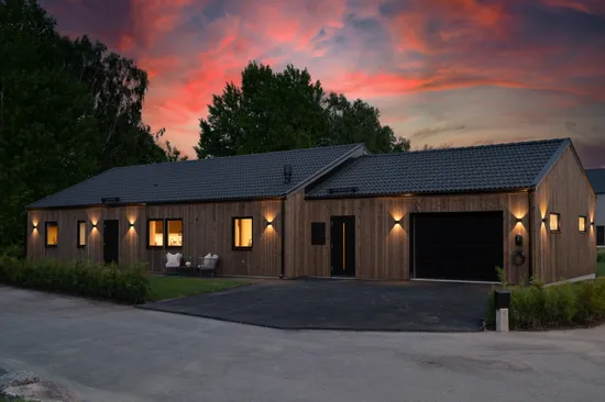 Villa, Klövergatan 9, Gröna Sörby, Kumla