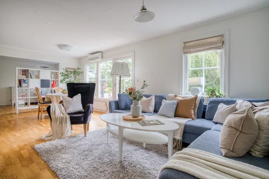 Villa, Radhus, Gullvivevägen 29, Tuna, Österåker