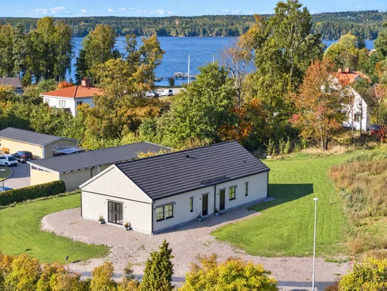 Villa, Karlsborgsvägen 5, Mölltorp, Karlsborg