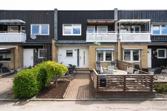 Villa, Radhus, Lurblåsargatan 9, Brandthovda, Västerås