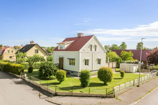 Villa, Björkgatan 17, Holm, Motala