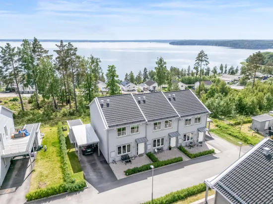 Radhus, Blåsippsvägen 35B, Svärtinge skogsbacke, Norrköping