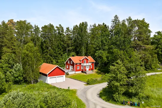 Villa, Möllevägen 36, Kårsta utanför Hovsta, Örebro