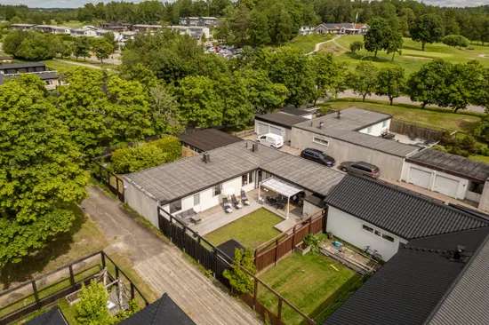 Villa, Radhus, Brygghusgatan 24, Norra Vallby, Västerås