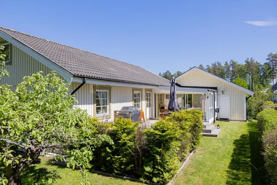 Villa, Liljanstorpsvägen 12, Norra Gryta, Västerås