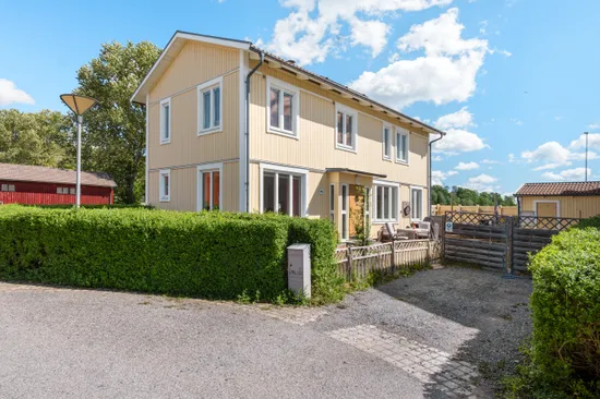 Radhus, Prästgårdsvägen 182, Botkyrka