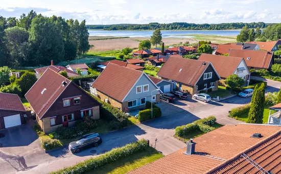 Villa, Vallmovägen 8, Hälltorp, Hammarö