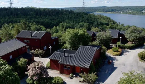 Bostadsrätt, Villa, Myrstuguvägen 17, Myrstuguberget, Huddinge