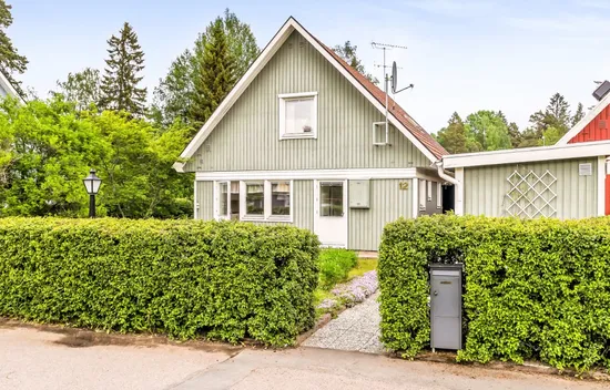 Villa, Radhus, Blåklintsvägen 12, Storvreta, Uppsala