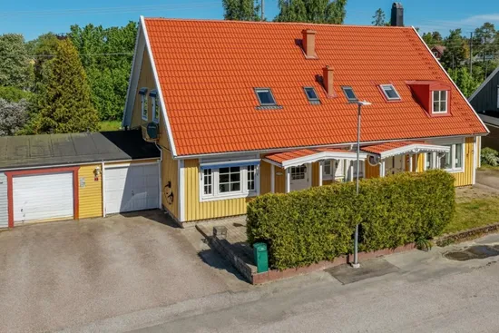 Villa, Radhus, Vattenmåravägen 60, Sjukyrkoberget, Upplands Väsby