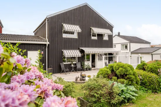 Villa, Radhus, Kryddgårdsvägen 28, Slagsta, Botkyrka