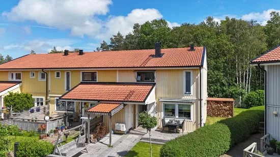 Villa, Radhus, Låkebergsgatan 130, Torslanda - Centralt, Göteborg